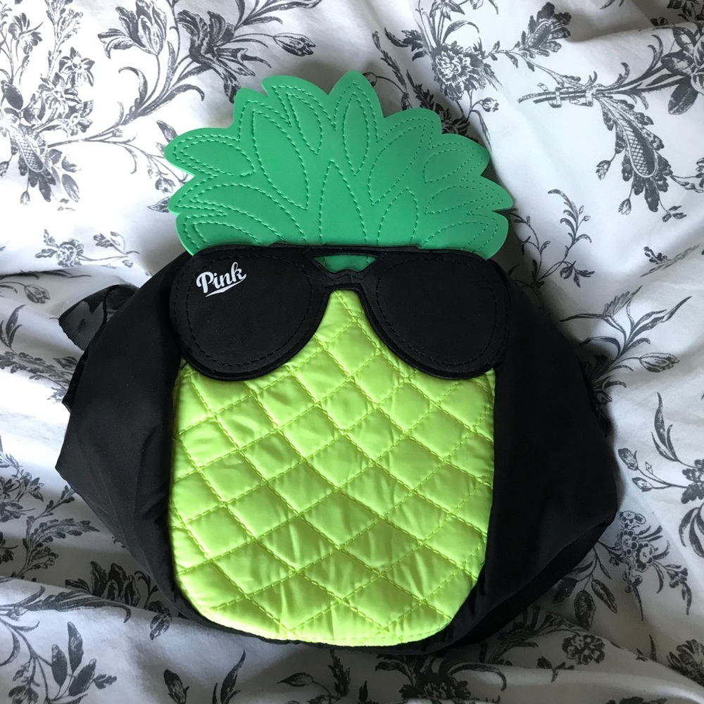 Pineapple cooler